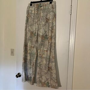 Wide Leg Camo Sweatpants Women’s